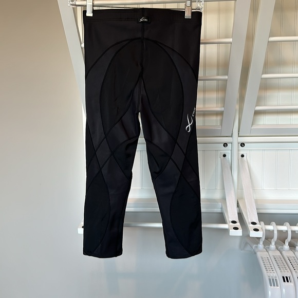 CW-X Stabilyx 3/4 compression tights size medium. NWOT - Picture 3 of 6